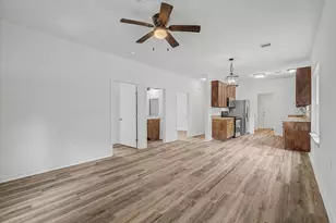 517 E Linney St, Dayton, TX 77535 - Photo 22