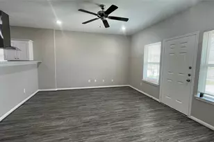 4510 Mayflower St, Houston, TX 77051 - Photo 4