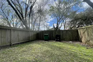 4510 Mayflower St, Houston, TX 77051 - Photo 18