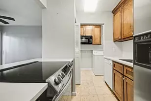 3616 Ocee St, Houston, TX 77063 - Photo 10