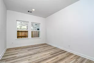 17703 Rosette Grass Dr, Conroe, TX 77385 - Photo 10