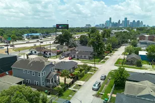 704 Vincent St, Houston, TX 77009 - Photo 2