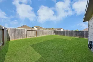 14915 Hidalgo Valley Ln, Houston, TX 77090 - Photo 32