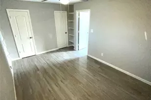 245 1/2 Tallant St, Houston, TX 77076 - Photo 2