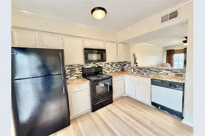 2002 Gentryside Drive #103, Houston, TX 77077 - Photo 8