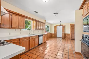 2275 Woodland Springs St, Houston, TX 77077 - Photo 10