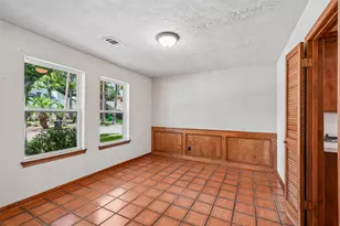 2275 Woodland Springs St, Houston, TX 77077 - Photo 14