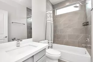 1105 Olivier Ln, Houston, TX 77055 - Photo 22