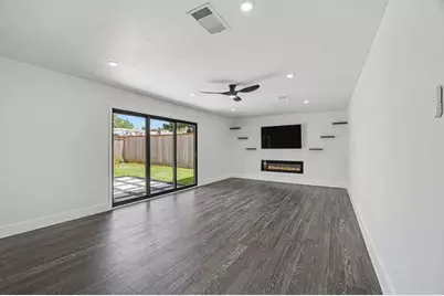 911 Wynnwood Lane, Houston, TX 77008 - Photo 10
