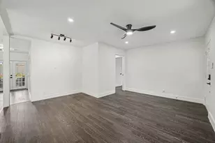 911 Wynnwood Ln, Houston, TX 77008 - Photo 4