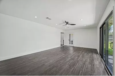 911 Wynnwood Lane, Houston, TX 77008 - Photo 12