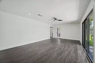 911 Wynnwood Ln, Houston, TX 77008 - Photo 12