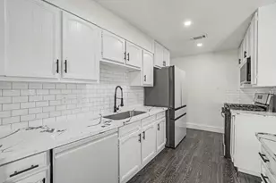 911 Wynnwood Ln, Houston, TX 77008 - Photo 8