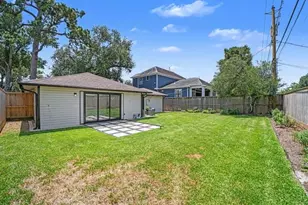 911 Wynnwood Ln, Houston, TX 77008 - Photo 22