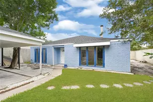 8302 Country Wind Ln, Houston, TX 77040 - Photo 2