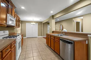 127 Marlin Ave, Galveston, TX 77550 - Photo 8