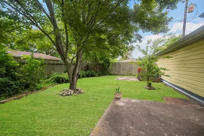127 Marlin Avenue, Galveston, TX 77550 - Photo 12
