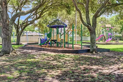 127 Marlin Avenue, Galveston, TX 77550 - Photo 34