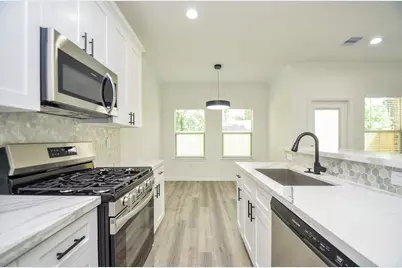 9722 Champion Heavens Drive, Spring, TX 77379 - Photo 8