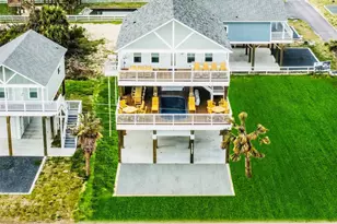 1038 Victoria Ln, Gilchrist, TX 77617 - Photo 2