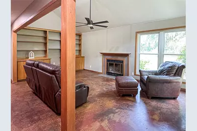 5610 County Road 823, West Columbia, TX 77486 - Photo 2