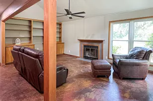 5610 County Rd 823, West Columbia, TX 77486 - Photo 2