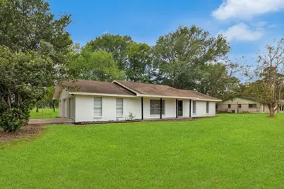 290 E Smith Street, Sour Lake, TX 77659 - Photo 4