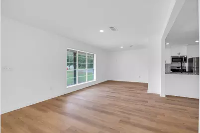 290 E Smith Street, Sour Lake, TX 77659 - Photo 8