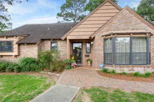3014 Inwood Dr, Dickinson, TX 77539 - Photo 2
