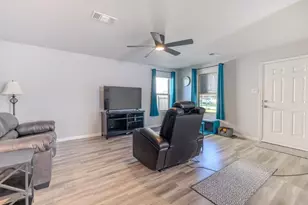 3401 3rd St, Bay City, TX 77414 - Photo 8