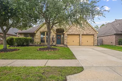 2816 Leafwood Lane, Pearland, TX 77584 - Photo 2