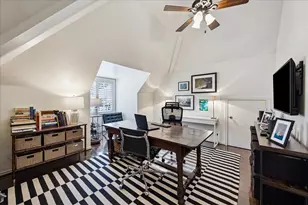 240 S Post Oak Ln, Houston, TX 77056 - Photo 32