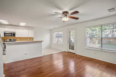 55 N Walden Elms Circle, The Woodlands, TX 77382 - Photo 10