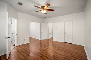 55 N Walden Elms Cir, The Woodlands, TX 77382 - Photo 24