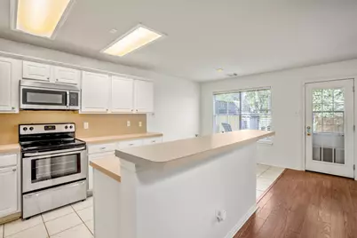 55 N Walden Elms Circle, The Woodlands, TX 77382 - Photo 8