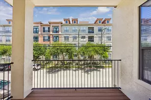 405 Jackson Hill St, Houston, TX 77007 - Photo 1
