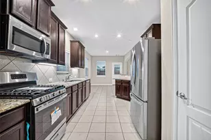 10015 Chase Ct, Baytown, TX 77521 - Photo 12
