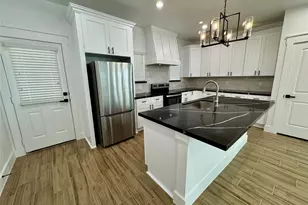 314 E Republic Ave, Baytown, TX 77520 - Photo 6