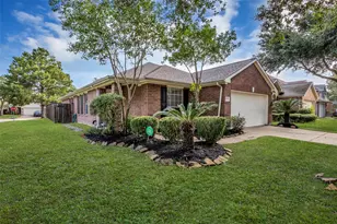 4727 Lonestone Cir, Katy, TX 77449 - Photo 2