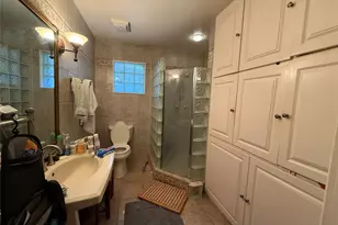 11127 Cedarhurst Dr, Houston, TX 77096 - Photo 8