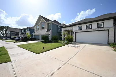 1535 Cathedral Bend Drive, Missouri City, TX 77459 - Photo 2