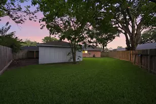 9718 Rathbone Dr, Houston, TX 77031 - Photo 28