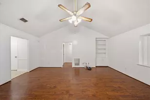 9718 Rathbone Dr, Houston, TX 77031 - Photo 12