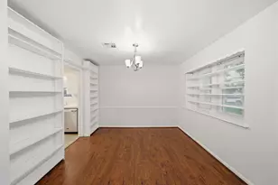 9718 Rathbone Dr, Houston, TX 77031 - Photo 6