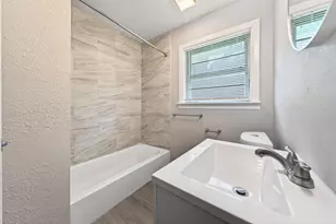 6718 Crosswell St, Houston, TX 77087 - Photo 14