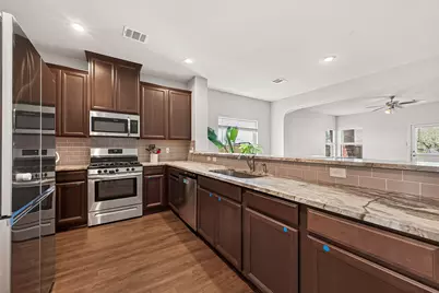 10535 Amador Peak Drive, Rosharon, TX 77583 - Photo 6