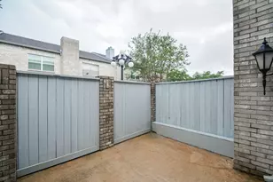 664 Wilcrest Dr, Houston, TX 77042 - Photo 16