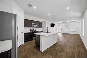16691 Lonely Pines Dr, Conroe, TX 77302 - Photo 12