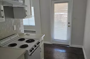 2121 Fulton St, Houston, TX 77009 - Photo 2