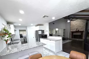 8827 Woodleigh Dr, Houston, TX 77083 - Photo 6